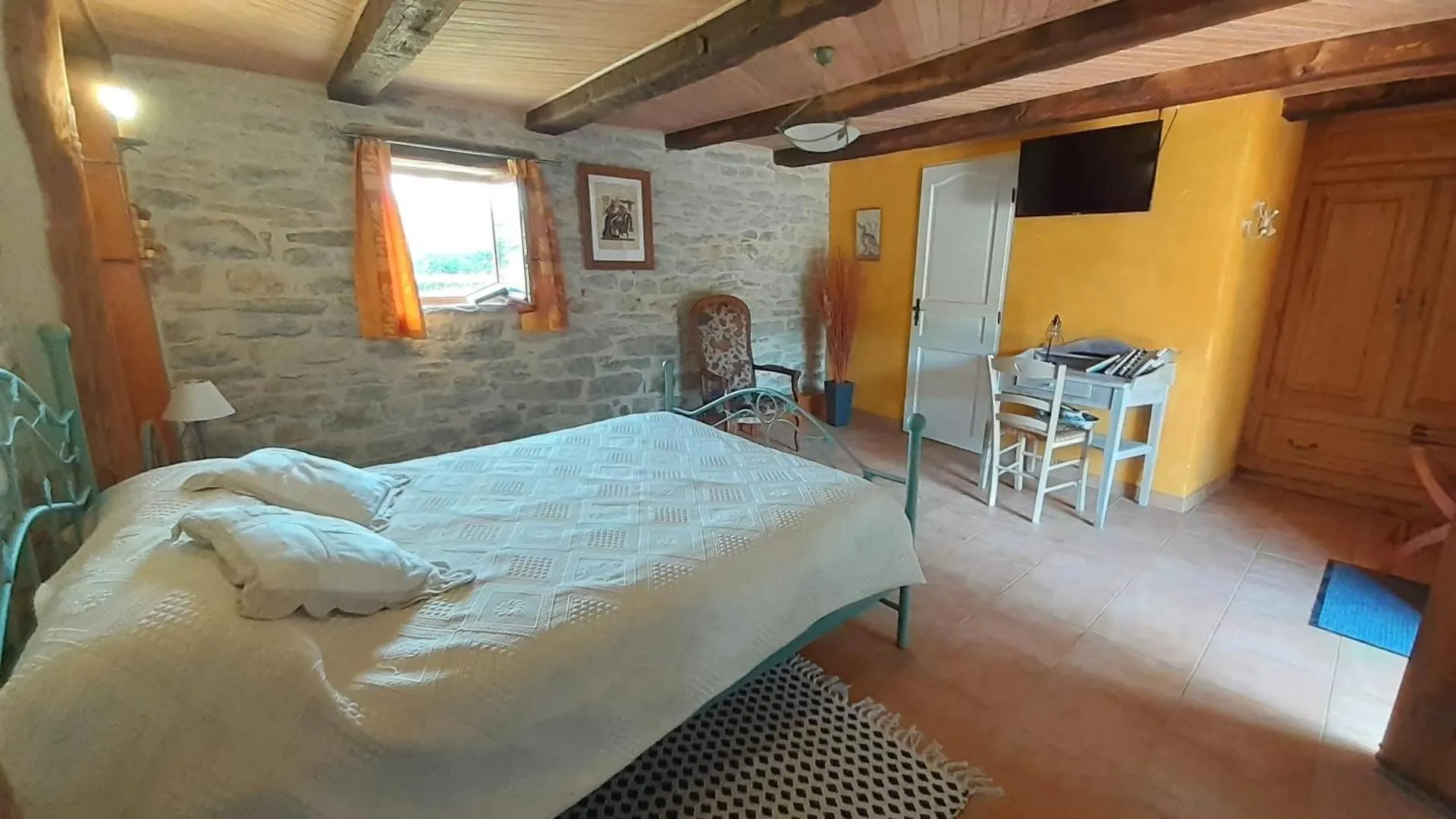 Mas D'Ambayrac Chambres D' Hotes Et Gites Promilhanes